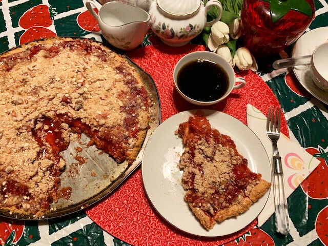 My Leader Yummy – Streusel Strawberry Pizza